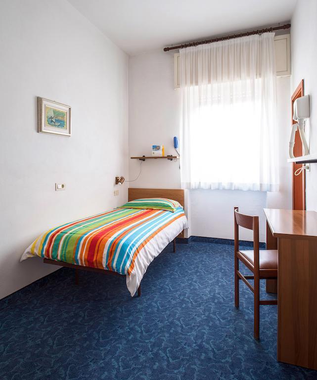 Albergo Villa Mimosa Torbole Sul Garda Pokoj fotografie
