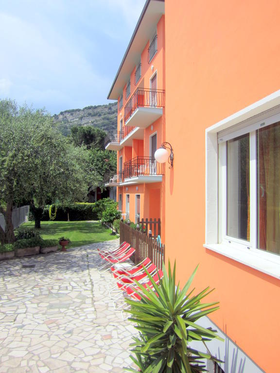 Albergo Villa Mimosa Torbole Sul Garda Exteriér fotografie