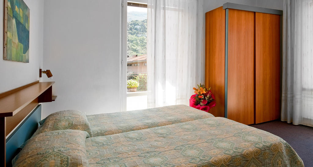 Albergo Villa Mimosa Torbole Sul Garda Pokoj fotografie